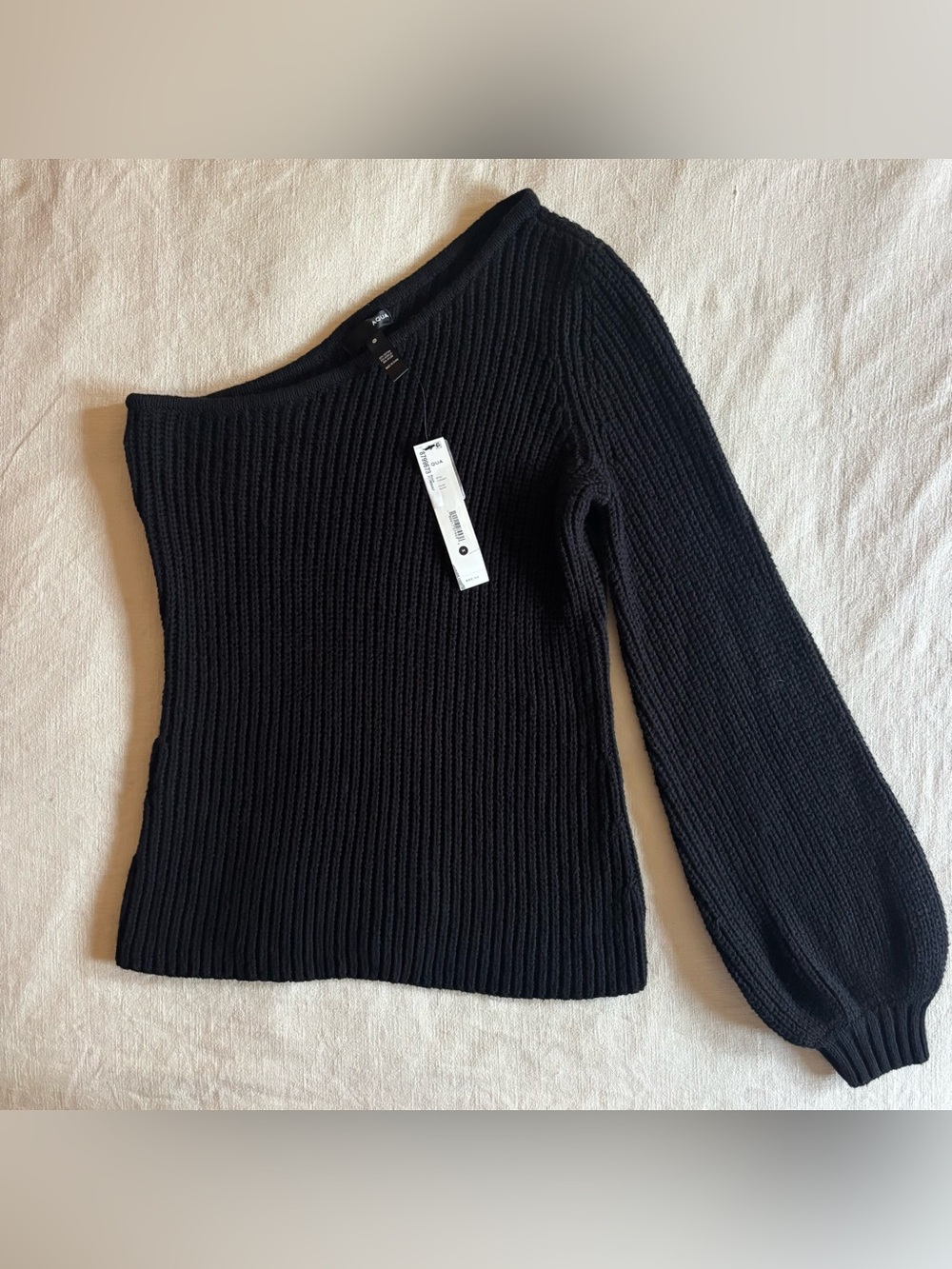 AQUA Black One Shoulder Balloon Sleeve Ribbed Sweater NWT size Medium